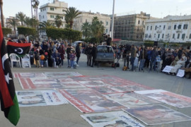 Le 17 janvier 2020, à Martyrs square à Tripoli, des portraits des « ennemis de Tripoli » sont affichés lors de la manifestation contre le maréchal Haftar. Mathieu Galtier.